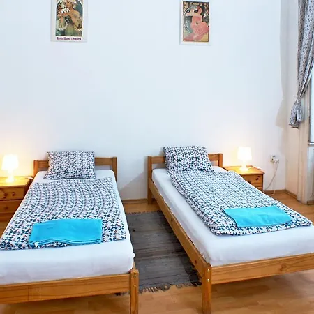 Хостел Prague-1 *
